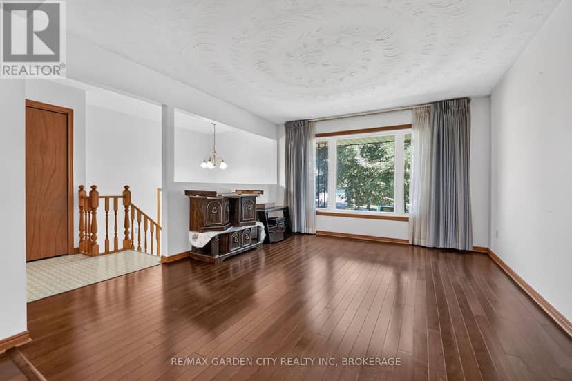 67 College Park Drive — photo 8 of 31