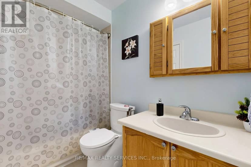74 Heathcliffe Square — photo 24 of 40