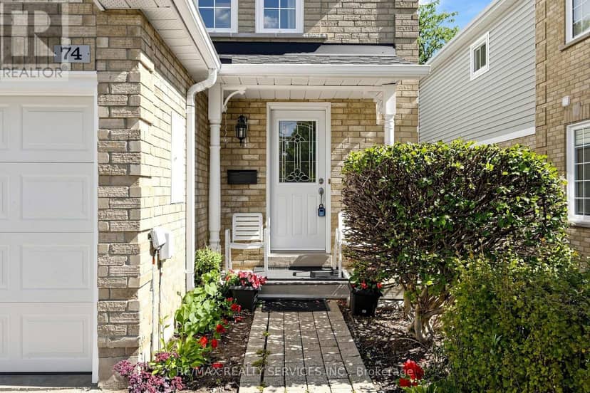 74 Heathcliffe Square, Brampton, photo 3