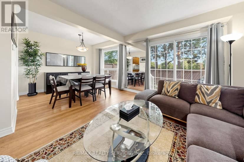 74 Heathcliffe Square, Brampton, photo 7