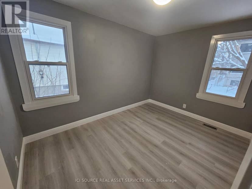 52 Speedvale Avenue W — photo 18 of 34