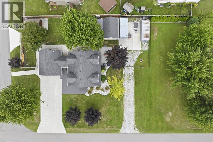 4696 Crescent Drive, Port Lambton, photo 4