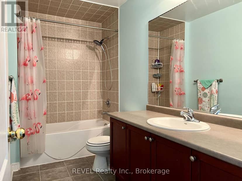 18 Mackenzie King Avenue — photo 16 of 23