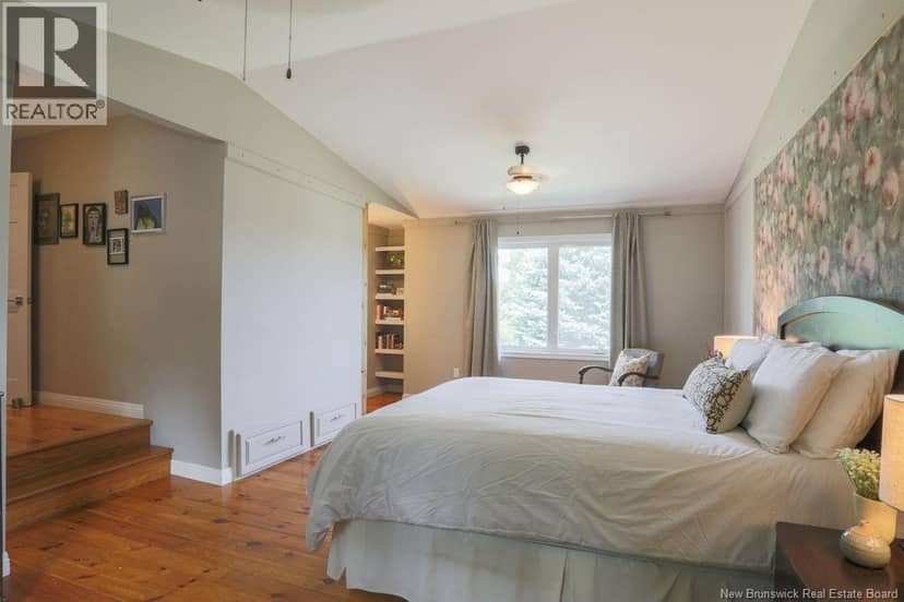 611 Darlings Island — photo 19 of 40