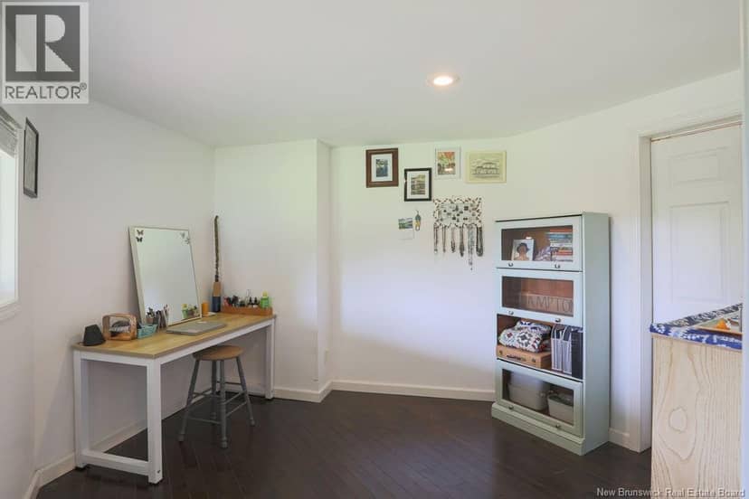 611 Darlings Island — photo 33 of 40