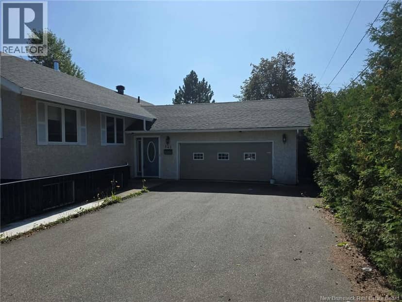 141 Neil — photo 2 of 40