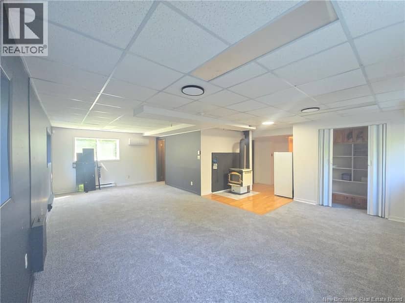 141 Neil — photo 36 of 40