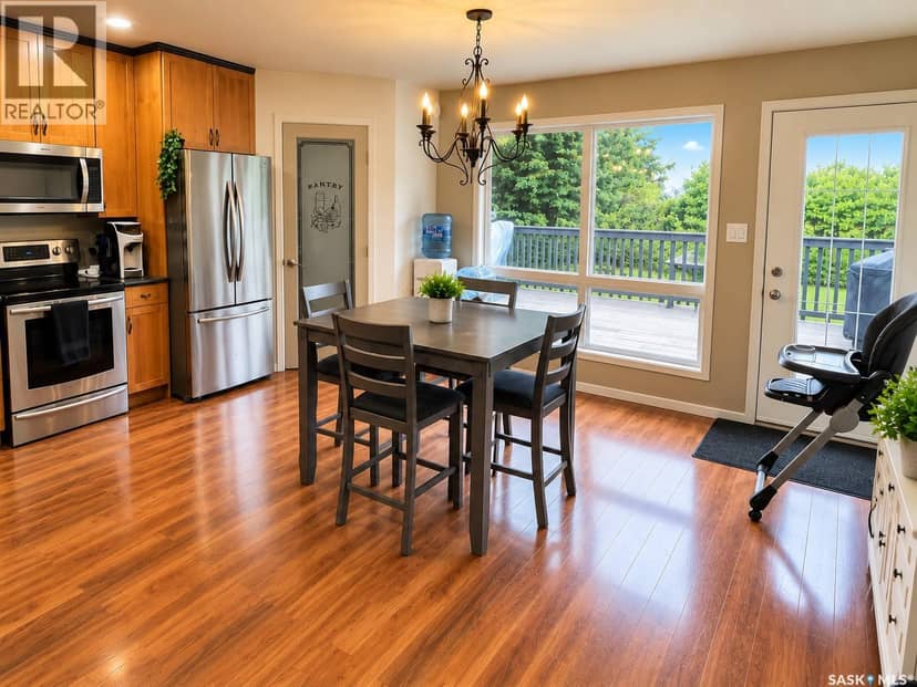 306 Centre AVENUE, Meadow Lake, photo 4