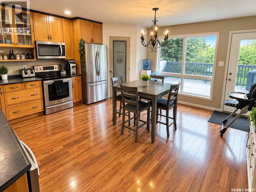 306 Centre AVENUE, Meadow Lake, photo 5