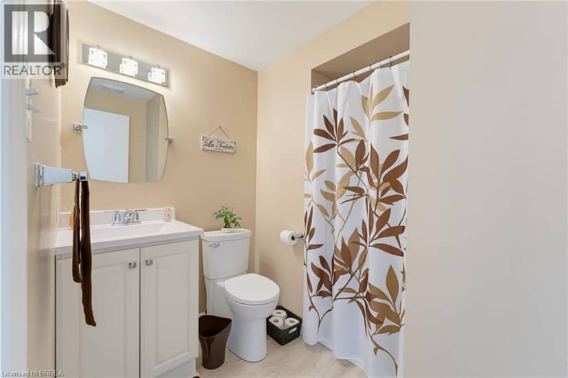 42 BUCHANAN Crescent — photo 18 of 38