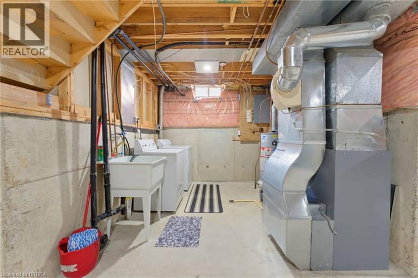 42 BUCHANAN Crescent — photo 22 of 38