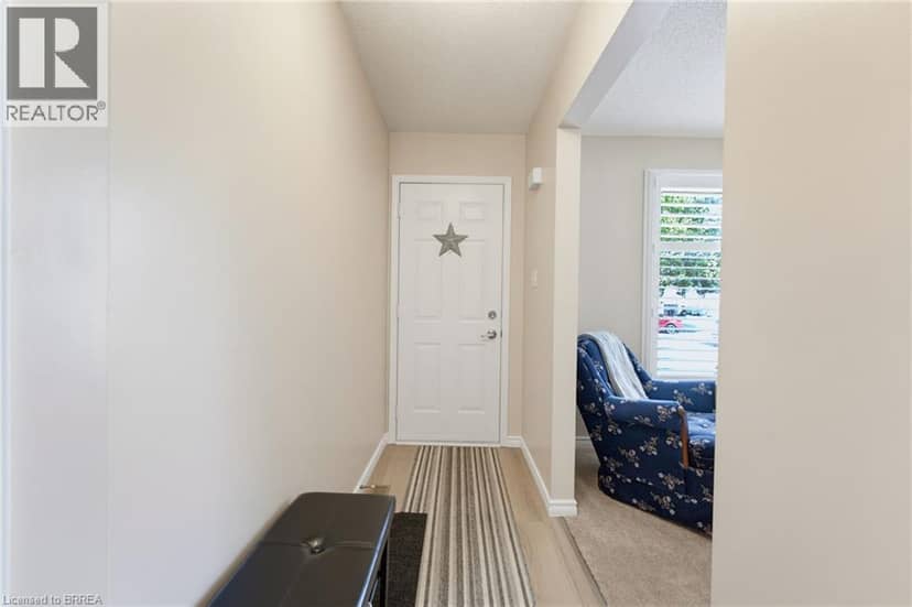 42 BUCHANAN Crescent, Brantford, photo 4