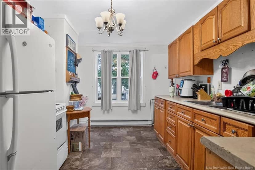 79 Floral Avenue — photo 10 of 25
