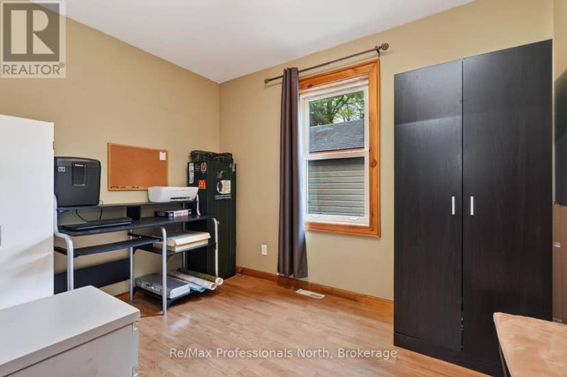 160 Isaac Street — photo 19 of 38