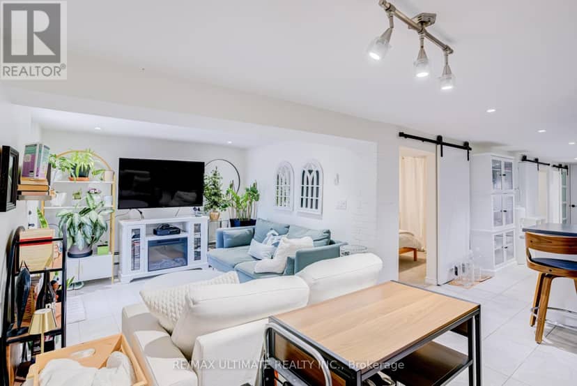 533 Kingston Road — photo 15 of 40