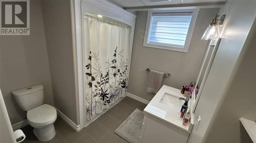 13 - 15 Simon Drive — photo 28 of 40