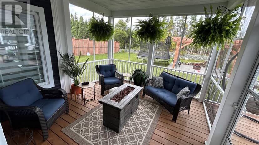 13 - 15 Simon Drive — photo 37 of 40