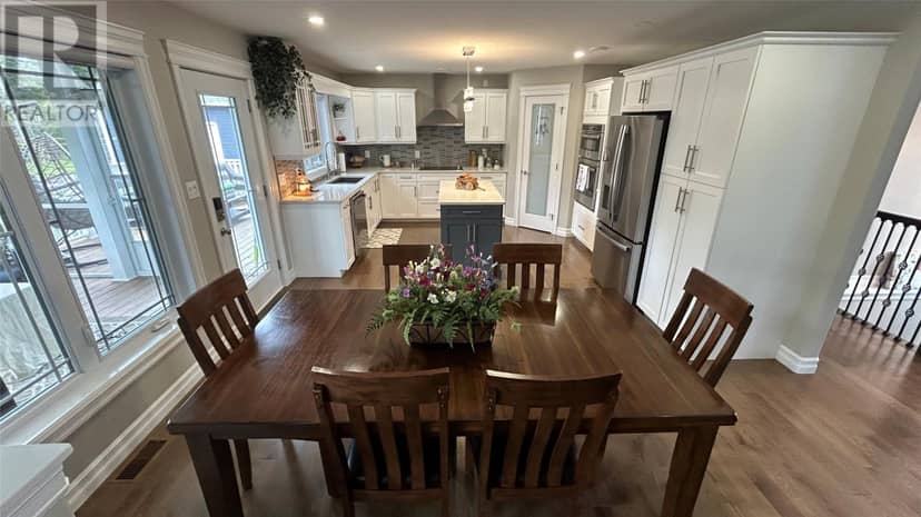 13 - 15 Simon Drive — photo 5 of 40