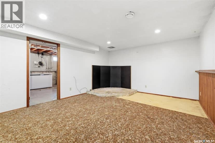 87 Vernon CRESCENT — photo 17 of 37