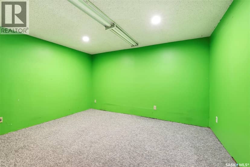 87 Vernon CRESCENT — photo 19 of 37