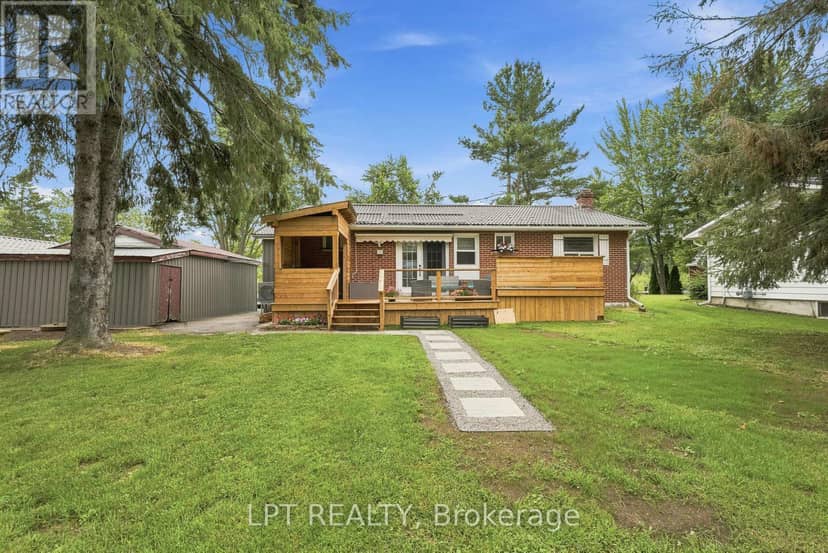 2628 Westshore Crescent — photo 10 of 40