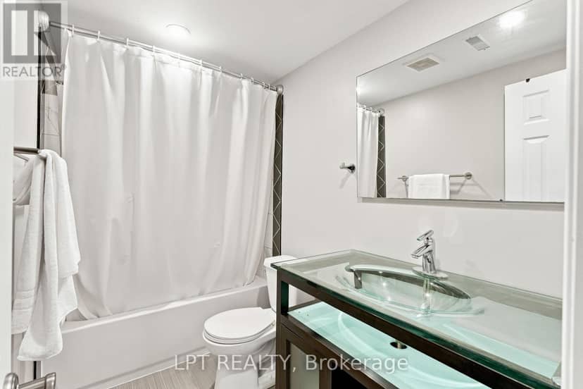 2628 Westshore Crescent — photo 32 of 40