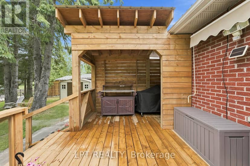 2628 Westshore Crescent — photo 40 of 40