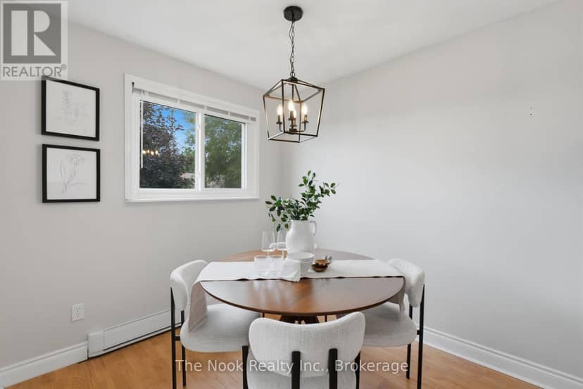 1-3 - 540 Mary Street E — photo 12 of 30