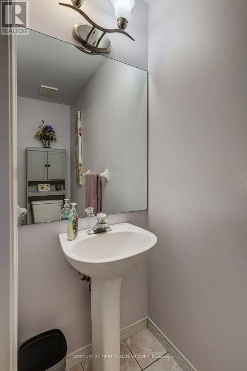 114 Meadowridge Road — photo 8 of 40