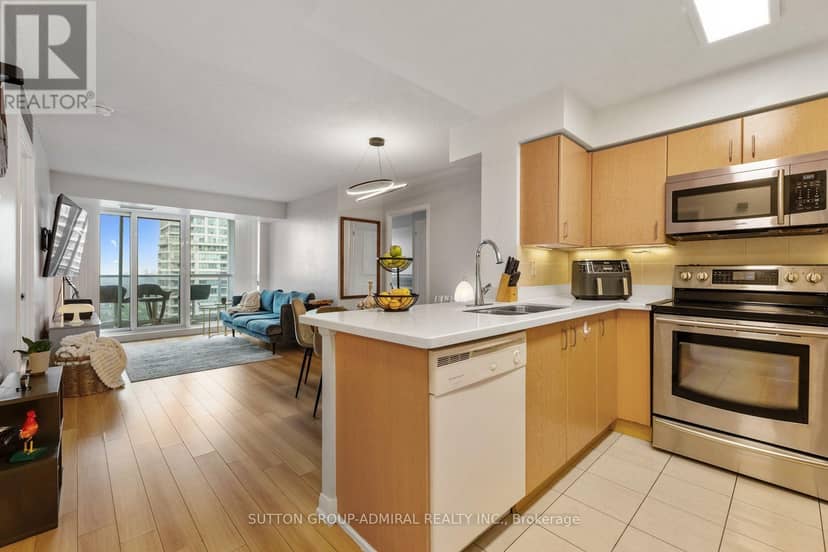 3505 - 4968 Yonge Street — photo 1 of 40