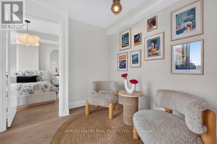 510 - 151 Avenue Road — photo 10 of 25