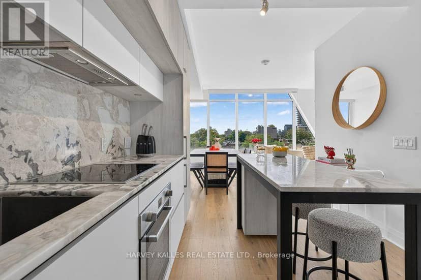 510 - 151 Avenue Road — photo 4 of 25