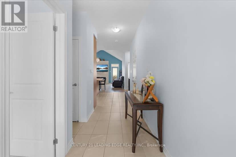 16 Faimira Avenue — photo 3 of 40