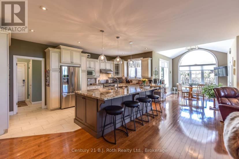 1273 Hawk Ridge Crescent — photo 10 of 40