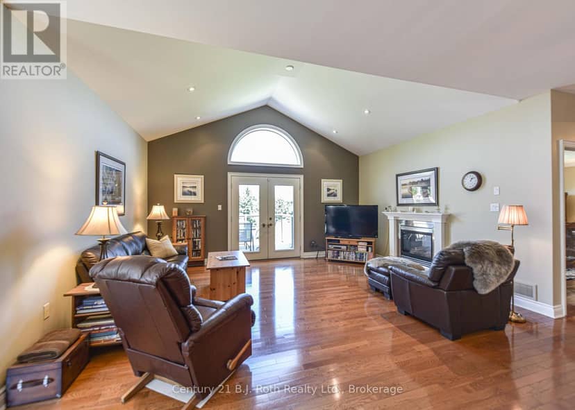 1273 Hawk Ridge Crescent — photo 14 of 40