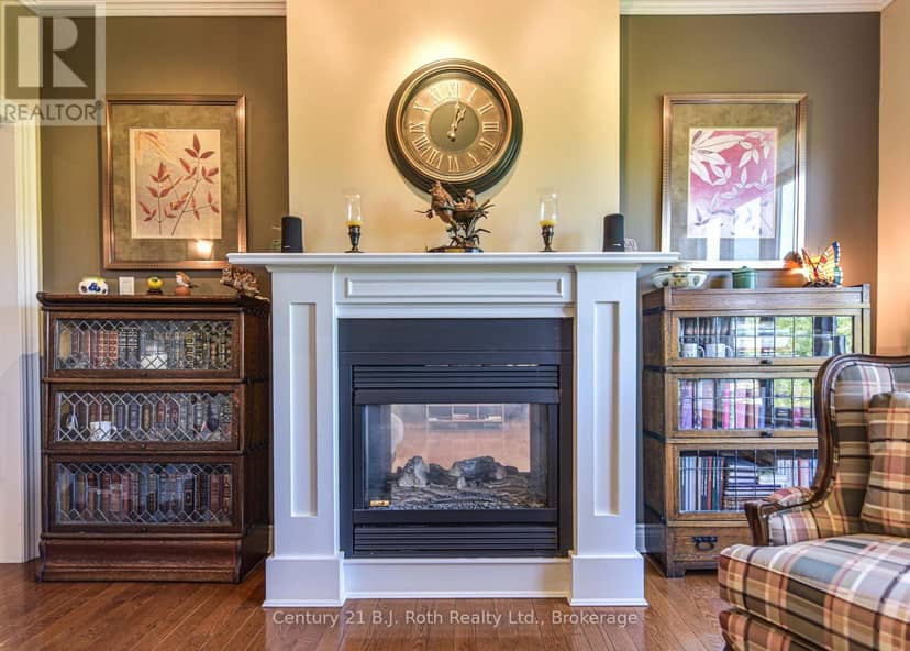 1273 Hawk Ridge Crescent — photo 15 of 40