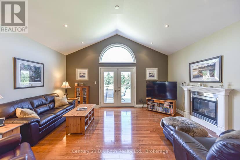 1273 Hawk Ridge Crescent — photo 16 of 40