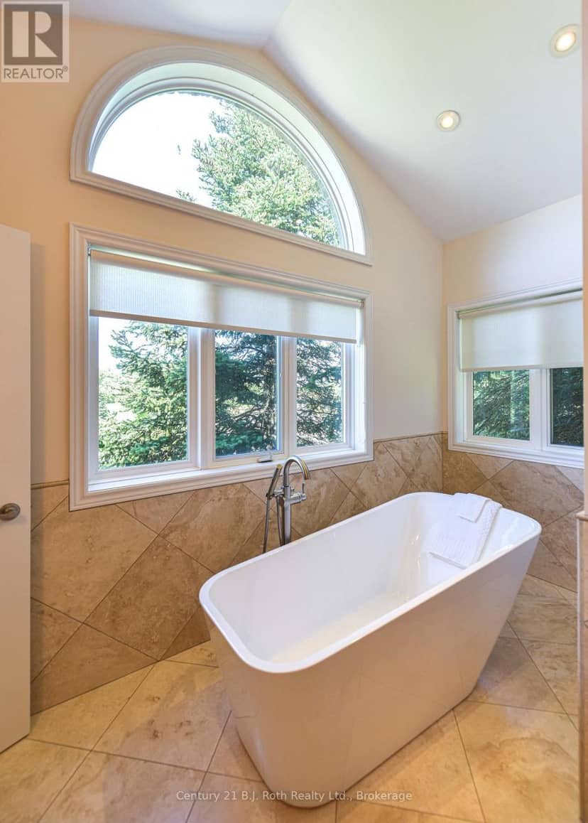 1273 Hawk Ridge Crescent — photo 23 of 40