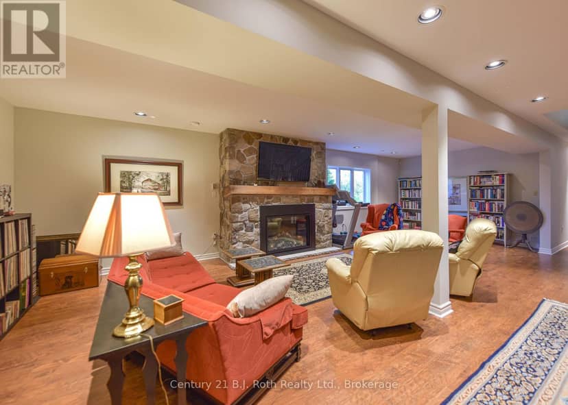 1273 Hawk Ridge Crescent — photo 30 of 40