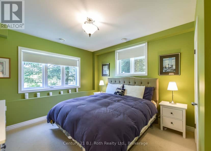 1273 Hawk Ridge Crescent — photo 34 of 40