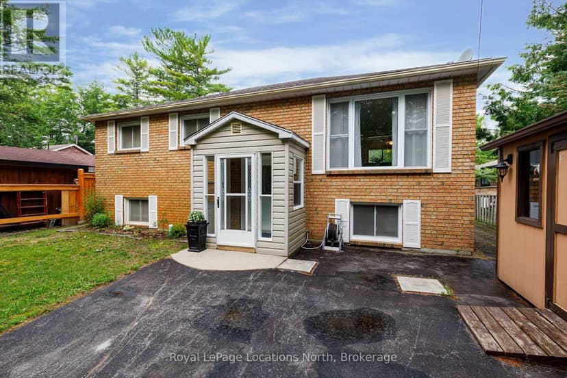 26 Stroud Crescent — photo 3 of 38