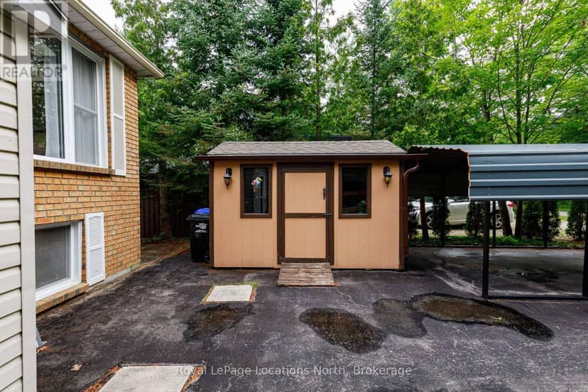 26 Stroud Crescent — photo 37 of 38