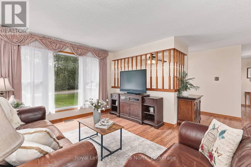 26 Stroud Crescent — photo 9 of 38