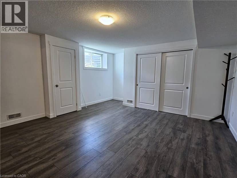16 BROOKFIELD Lane — photo 27 of 35