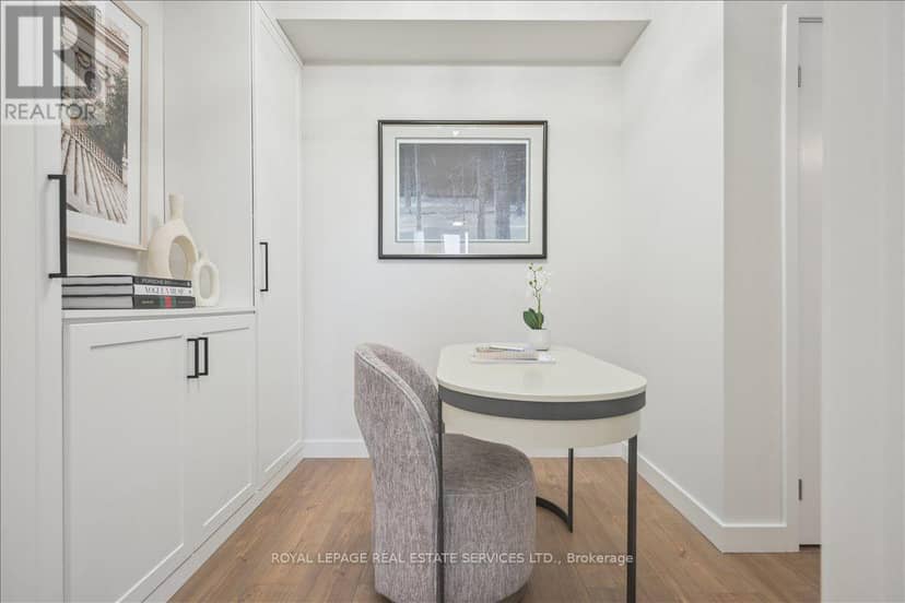 211 - 168 Sabina Drive — photo 13 of 40