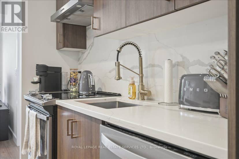 211 - 168 Sabina Drive — photo 29 of 40
