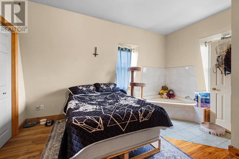 14 Riverside Drive — photo 14 of 40