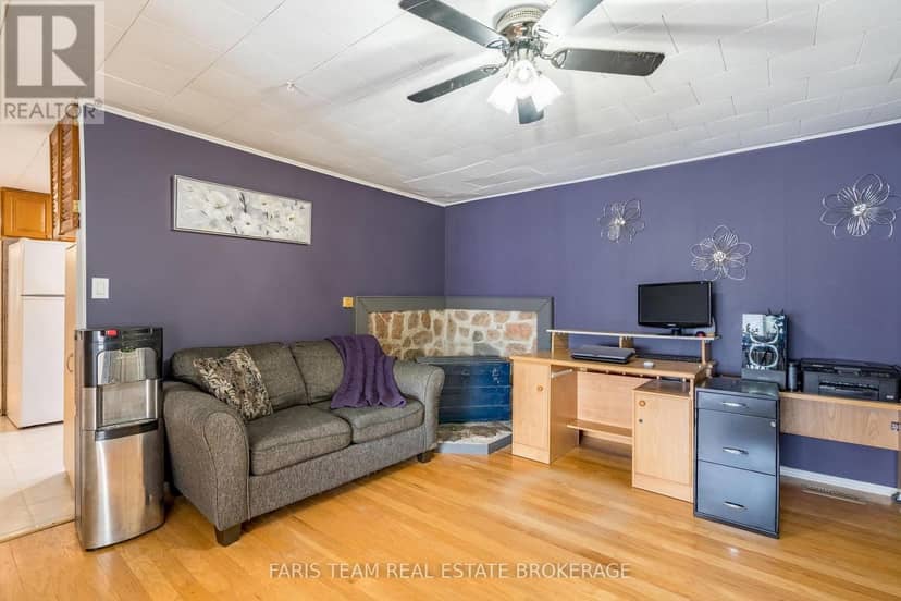 12 Centre Park Road — photo 13 of 29