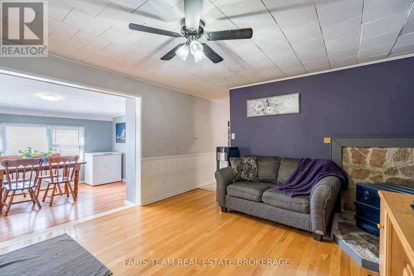 12 Centre Park Road — photo 15 of 29