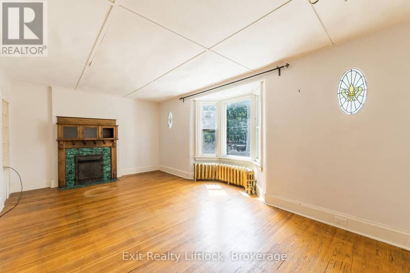 843 Logan Avenue — photo 19 of 40